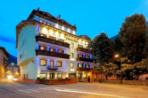  Hotel Sassella  Грозио